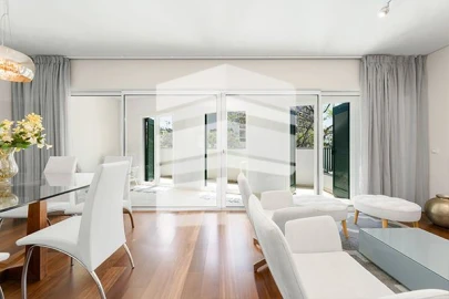 Apartamento T2 para Arrendamento em Funchal (São Pedro)