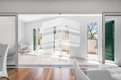 Apartamento T2 para Arrendamento em Funchal (São Pedro)