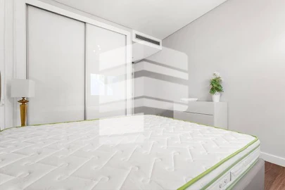 Apartamento T2 para Arrendamento em Funchal (São Pedro)
