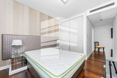 Apartamento T2 para Arrendamento em Funchal (São Pedro)