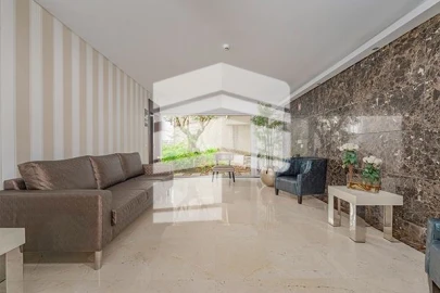 Apartamento T2 para Arrendamento em Funchal (São Pedro)