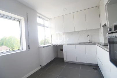 Apartamento T2 para Venda em Cidade da Maia