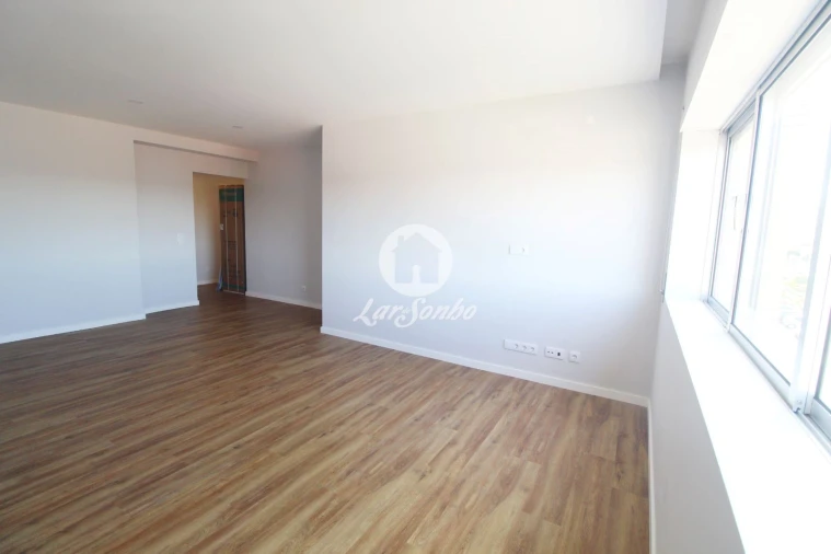 Apartamento T2 para Venda em Cidade da Maia Foto 6
