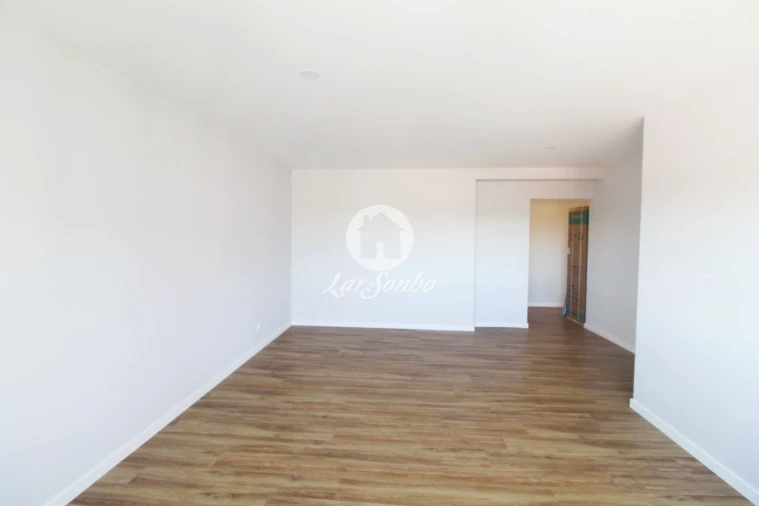 Apartamento T2 para Venda em Cidade da Maia Foto 7