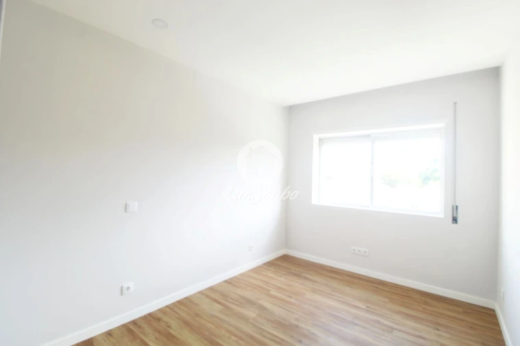 Apartamento T2 para Venda em Cidade da Maia Foto 19