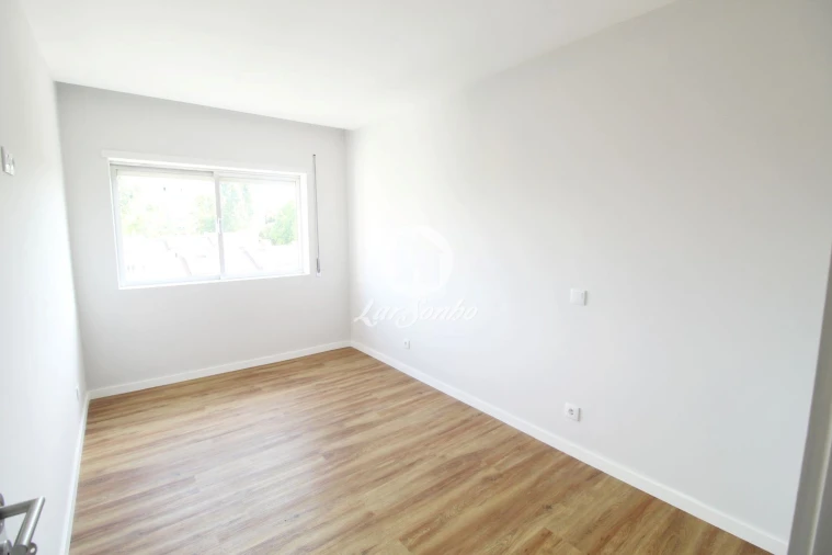 Apartamento T2 para Venda em Cidade da Maia Foto 21