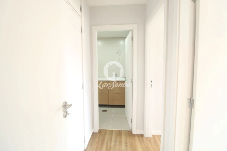 Apartamento T2 para Venda em Cidade da Maia Foto 23
