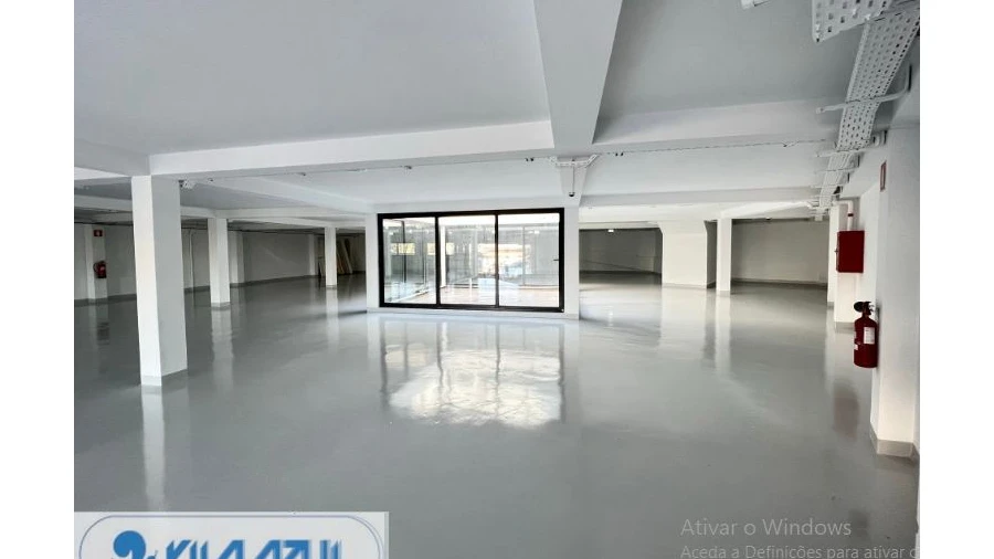 Armazém para Arrendamento em Paranhos