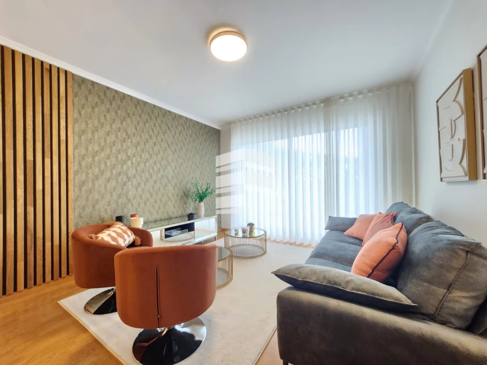 Apartamento T2 para Venda em Caniço Foto 1