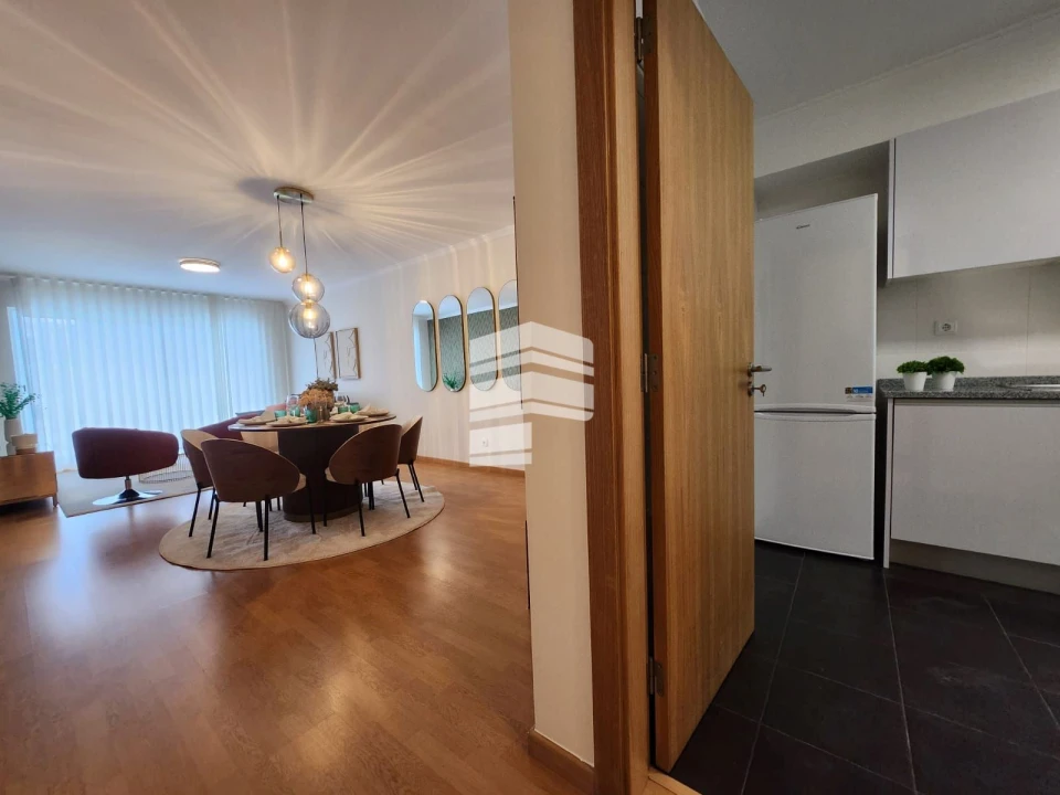 Apartamento T2 para Venda em Caniço Foto 10