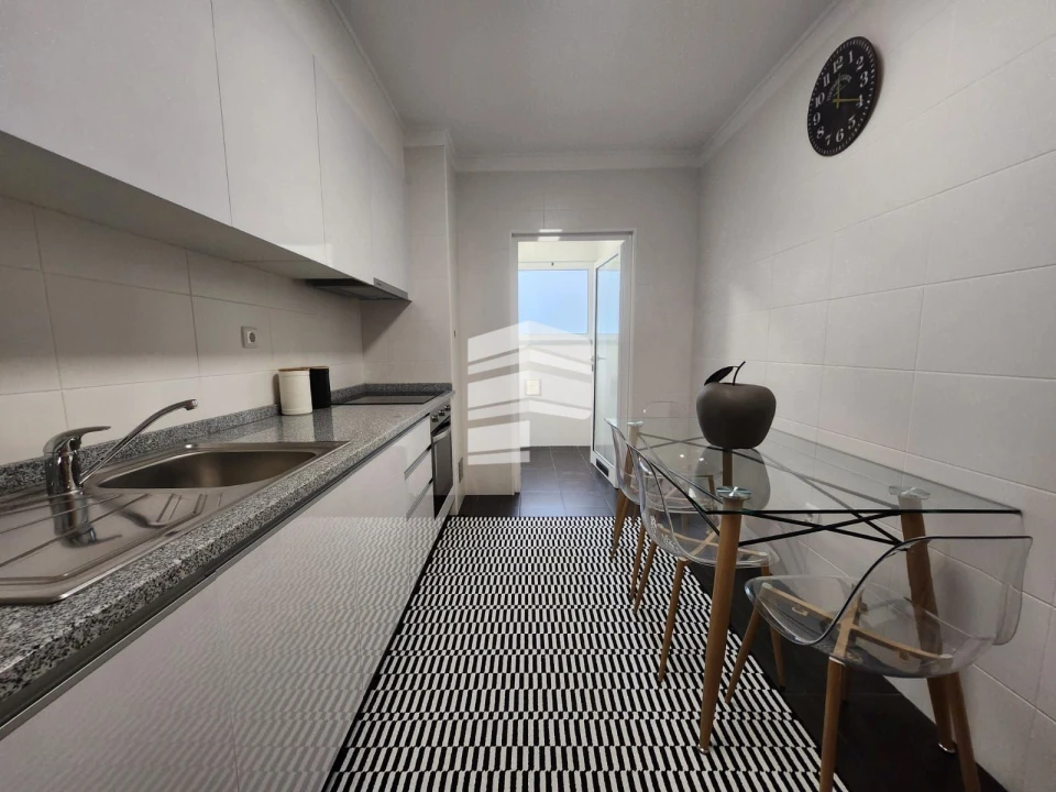 Apartamento T2 para Venda em Caniço Foto 11