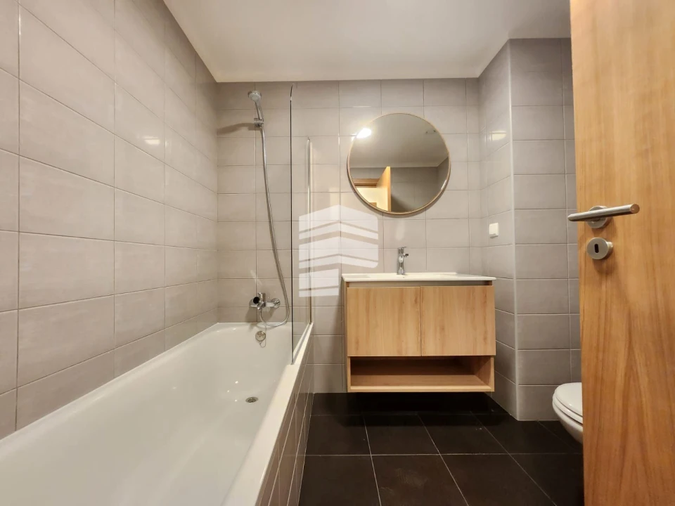 Apartamento T2 para Venda em Caniço Foto 19