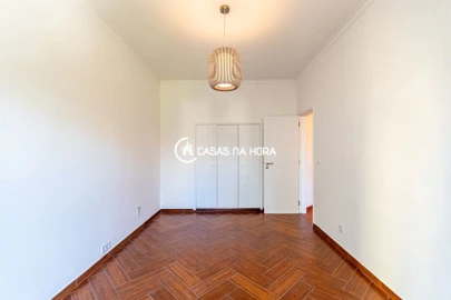 Apartamento T2 para Arrendamento em São Domingos de Benfica