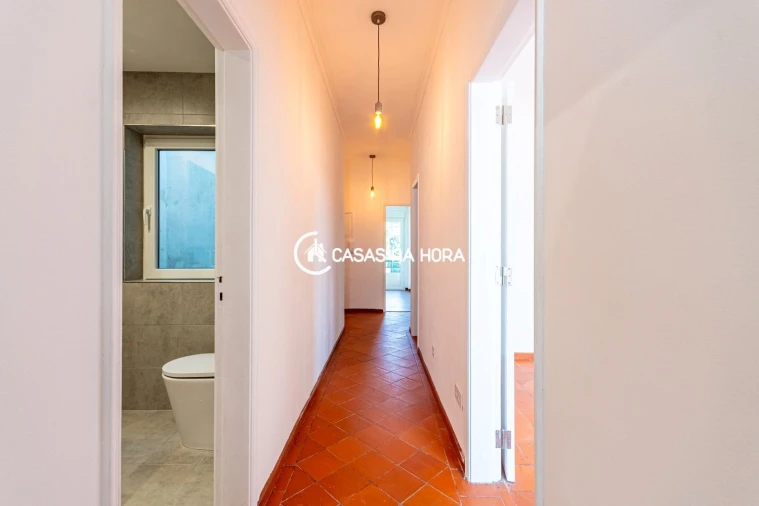 Apartamento T2 para Arrendamento em São Domingos de Benfica Foto 9