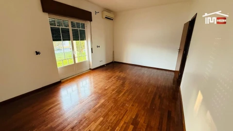 Quinta para Venda em Povoa da Isenta