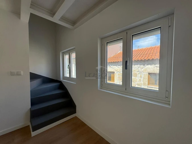 Apartamento T2 para Arrendamento em Mangualde, Mesquitela e Cunha Alta Foto 7