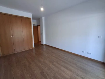 Apartamento T2 para Arrendamento em Barcarena
