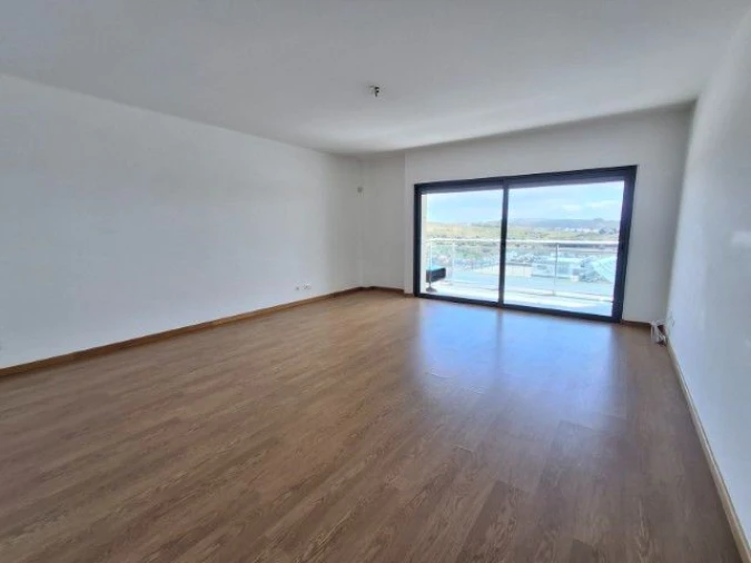 Apartamento T2 para Arrendamento em Barcarena Foto 3