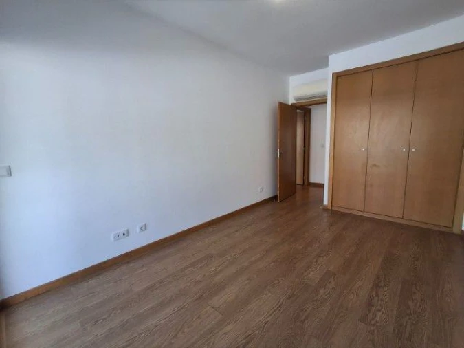 Apartamento T2 para Arrendamento em Barcarena Foto 11