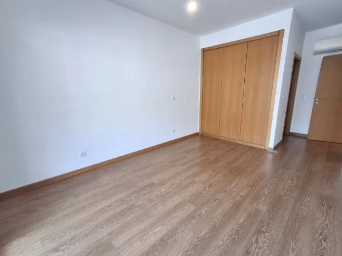 Apartamento T2 para Arrendamento em Barcarena Foto 15