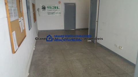 Armazém para Arrendamento em Paranhos