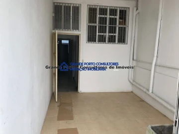 Armazém para Arrendamento em Paranhos
