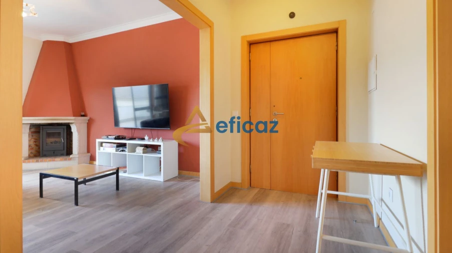Apartamento T2 para Venda em Lodares Foto 3