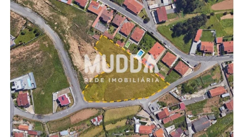 Terreno para Venda em Vila de Cucujães