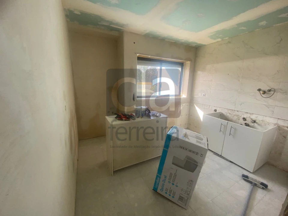 Apartamento T2 para Venda em Algueirão-Mem Martins Foto 4