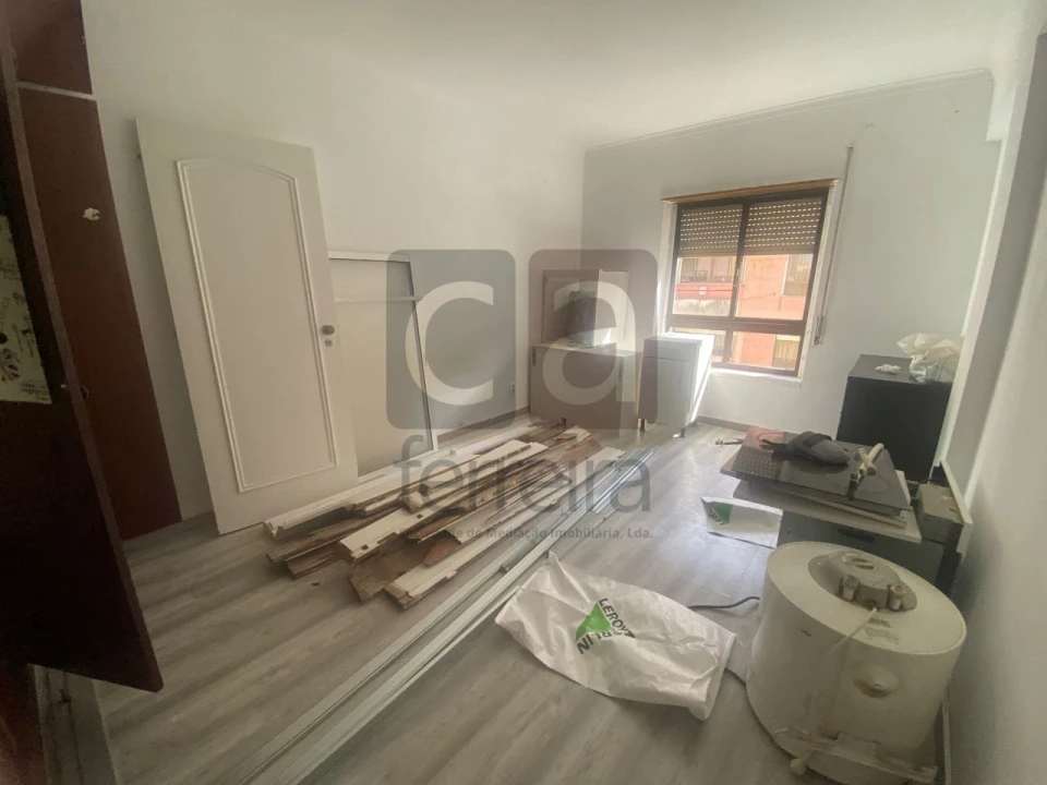 Apartamento T2 para Venda em Algueirão-Mem Martins Foto 5