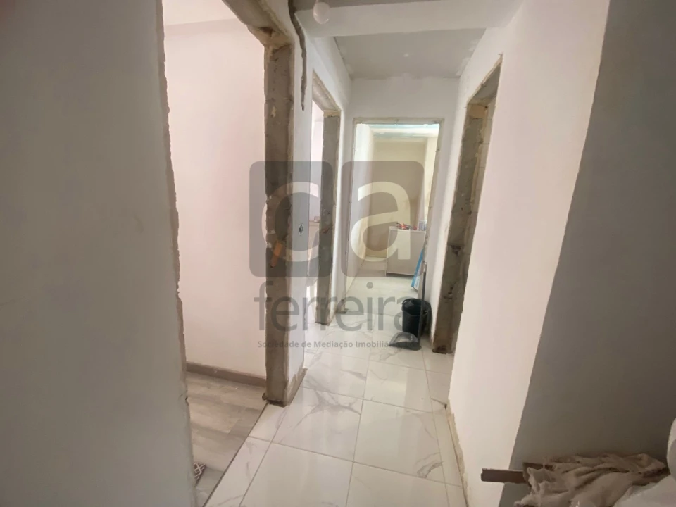 Apartamento T2 para Venda em Algueirão-Mem Martins Foto 13