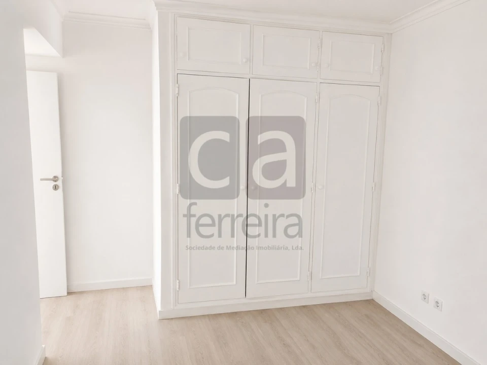 Apartamento T2 para Venda em Algueirão-Mem Martins Foto 14