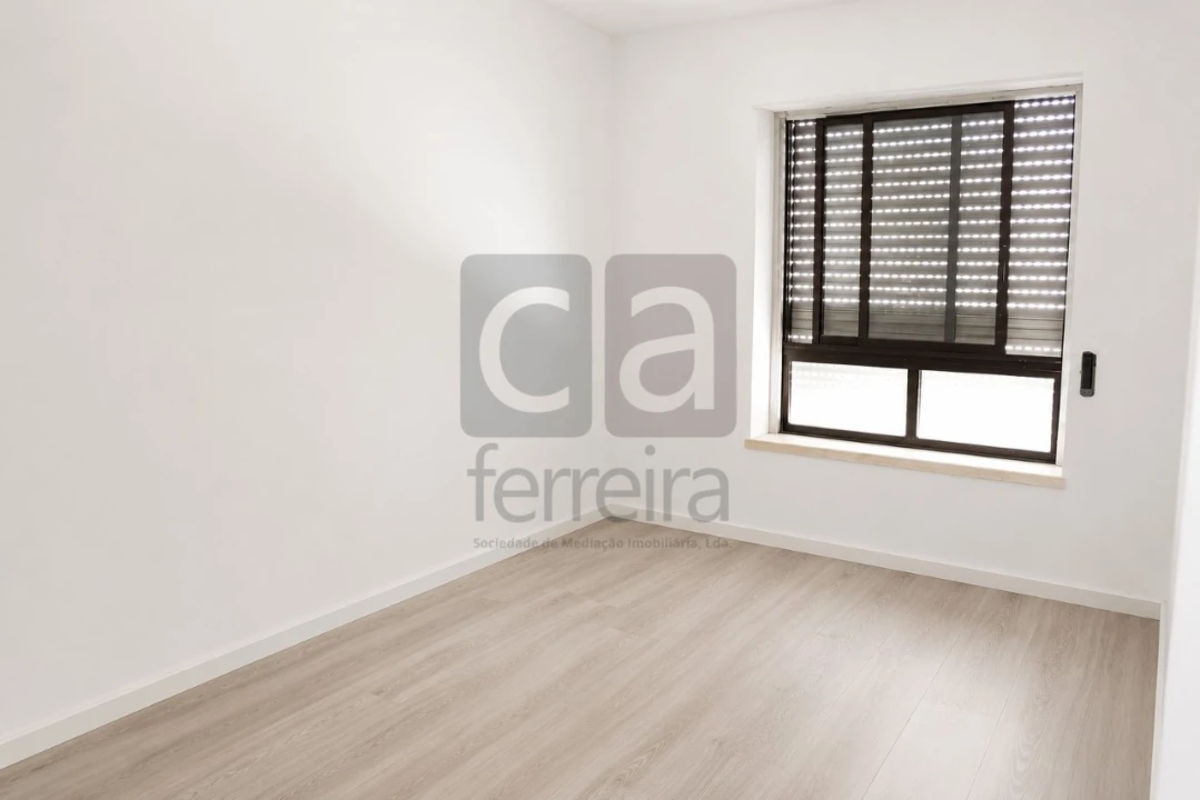 Apartamento T2 para Venda em Algueirão-Mem Martins Foto 15