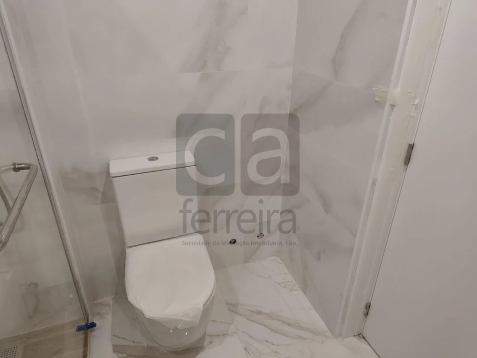 Apartamento T2 para Venda em Algueirão-Mem Martins Foto 16