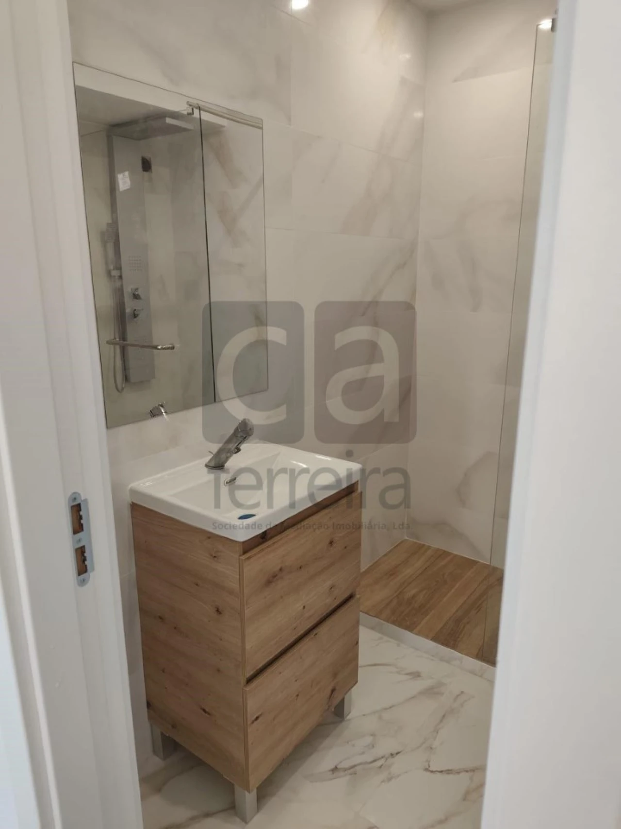 Apartamento T2 para Venda em Algueirão-Mem Martins Foto 18