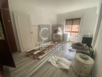 Apartamento T2 para Venda em Algueirão-Mem Martins