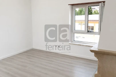 Apartamento T2 para Venda em Algueirão-Mem Martins