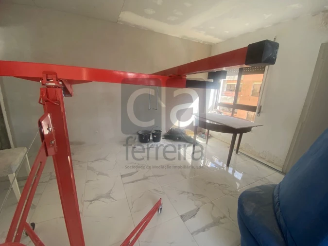 Apartamento T2 para Venda em Algueirão-Mem Martins Foto 6