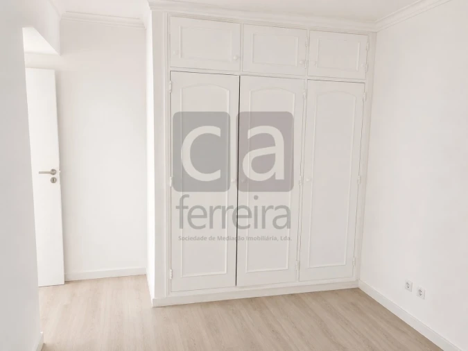 Apartamento T2 para Venda em Algueirão-Mem Martins Foto 14