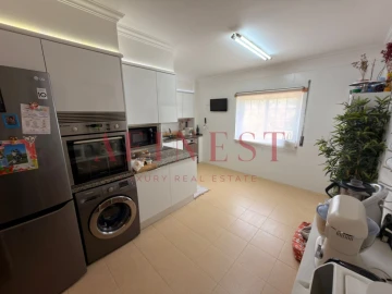 Apartamento T3 para Arrendamento em Fernao Ferro