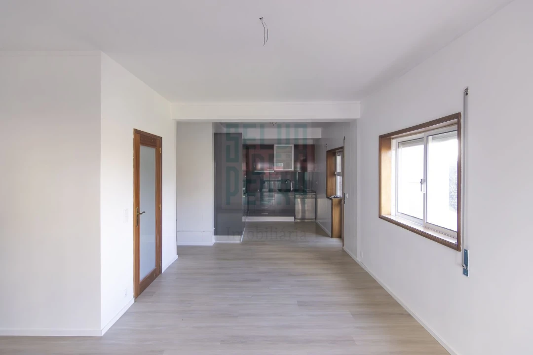 Apartamento T2 para Venda em Rio Tinto Foto 5
