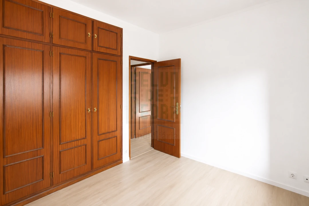 Apartamento T2 para Venda em Rio Tinto Foto 10