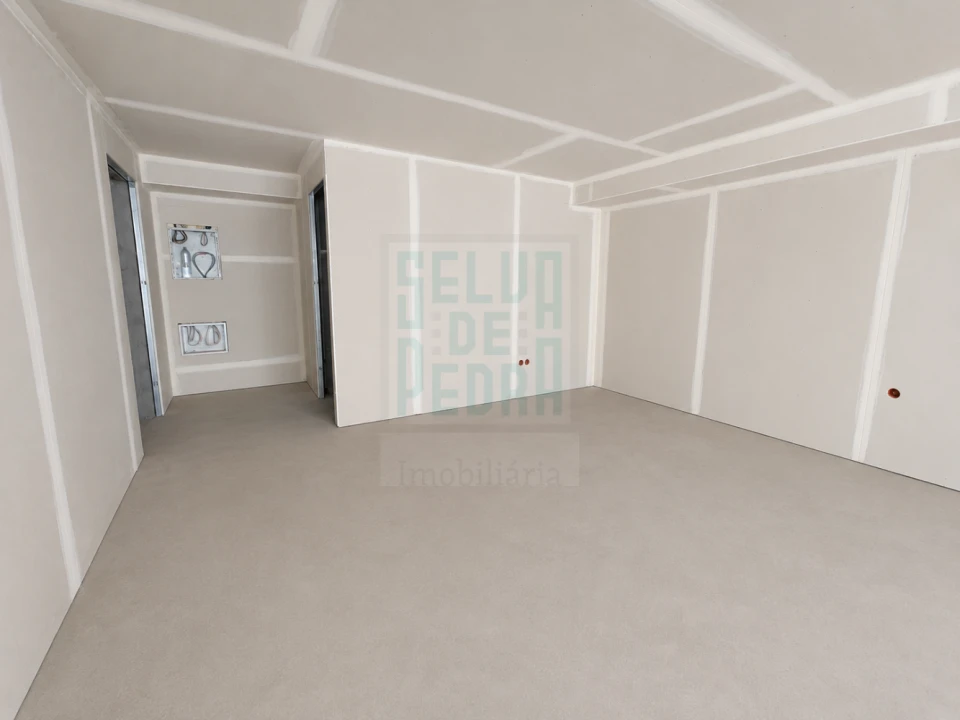 Apartamento T1 para Venda em Ramalde Foto 4