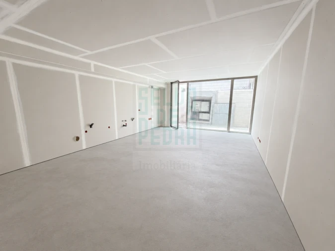 Apartamento T1 para Venda em Ramalde Foto 2