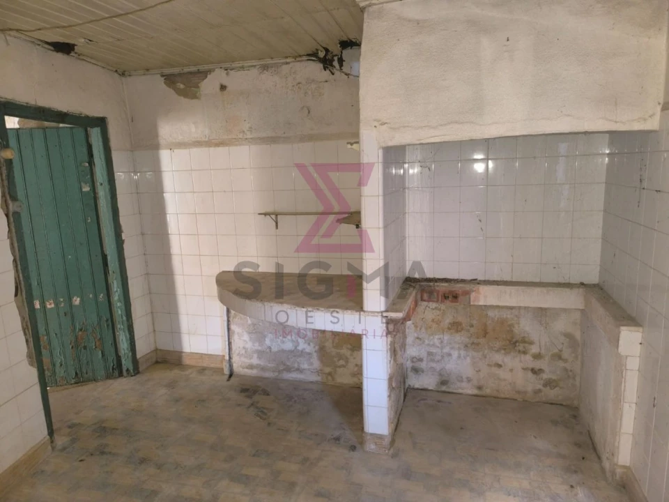 Moradia T4 para Venda em Roliça Foto 17