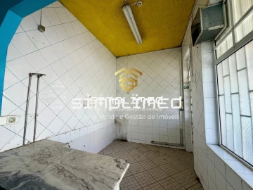 Loja para Arrendamento em Alto do Seixalinho, Santo André e Verderena
