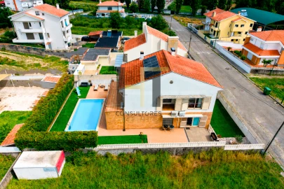 Moradia T3 para Venda em Sandim, Olival, Lever e Crestuma
