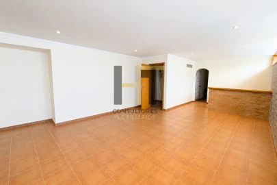 Moradia T3 para Venda em Sandim, Olival, Lever e Crestuma