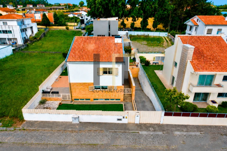 Moradia T3 para Venda em Sandim, Olival, Lever e Crestuma Foto 56