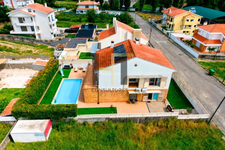 Moradia T3 para Venda em Sandim, Olival, Lever e Crestuma Foto 48